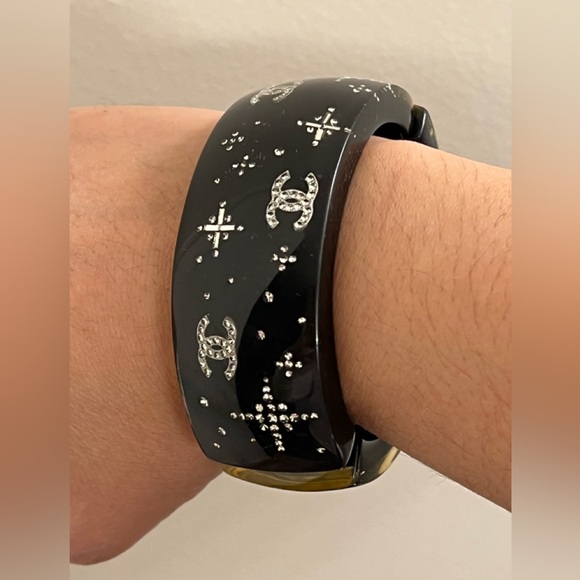 ❤️Chanel black resin hinged bangle w/ crystal,2008 Spring Collection❤️ - Picture 9 of 9